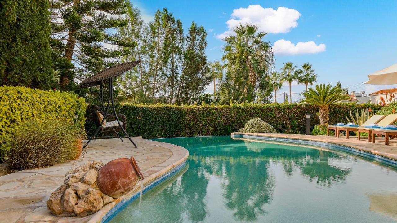 קורל ביי Villa Camelot By Ezoria Villas מראה חיצוני תמונה