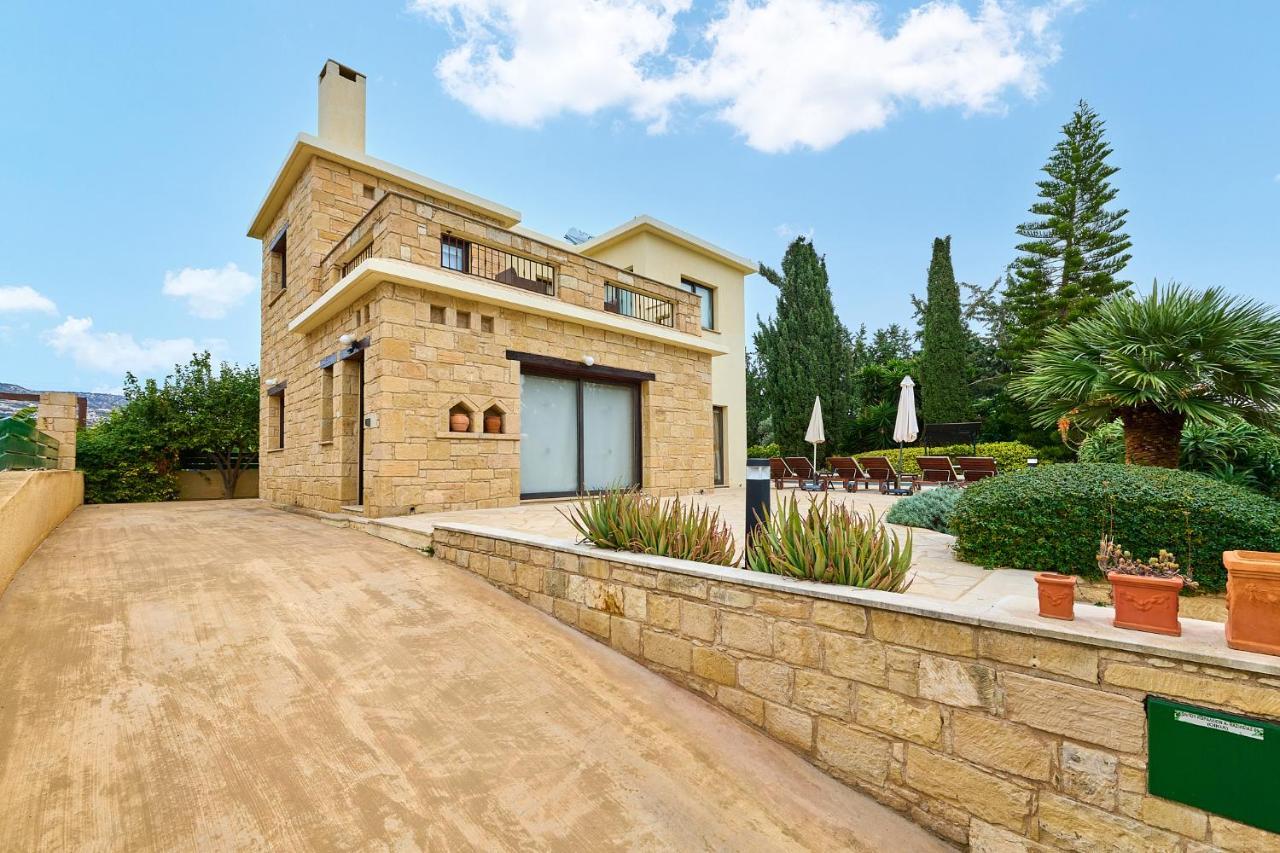 קורל ביי Villa Camelot By Ezoria Villas מראה חיצוני תמונה