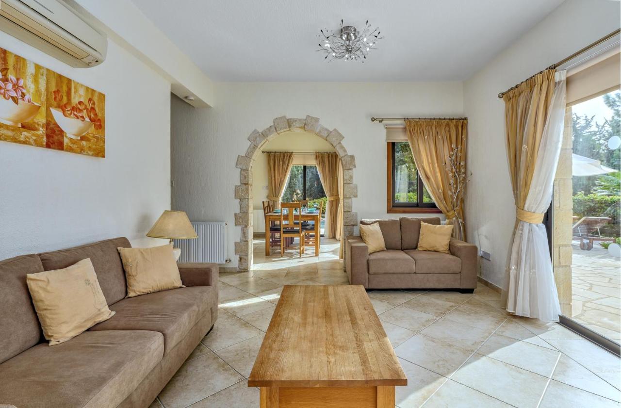 קורל ביי Villa Camelot By Ezoria Villas מראה חיצוני תמונה