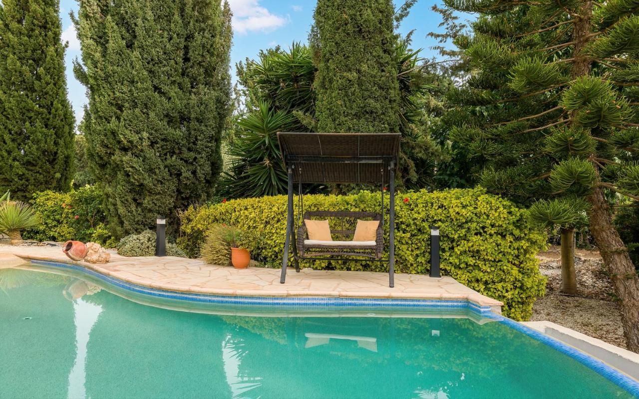 קורל ביי Villa Camelot By Ezoria Villas מראה חיצוני תמונה