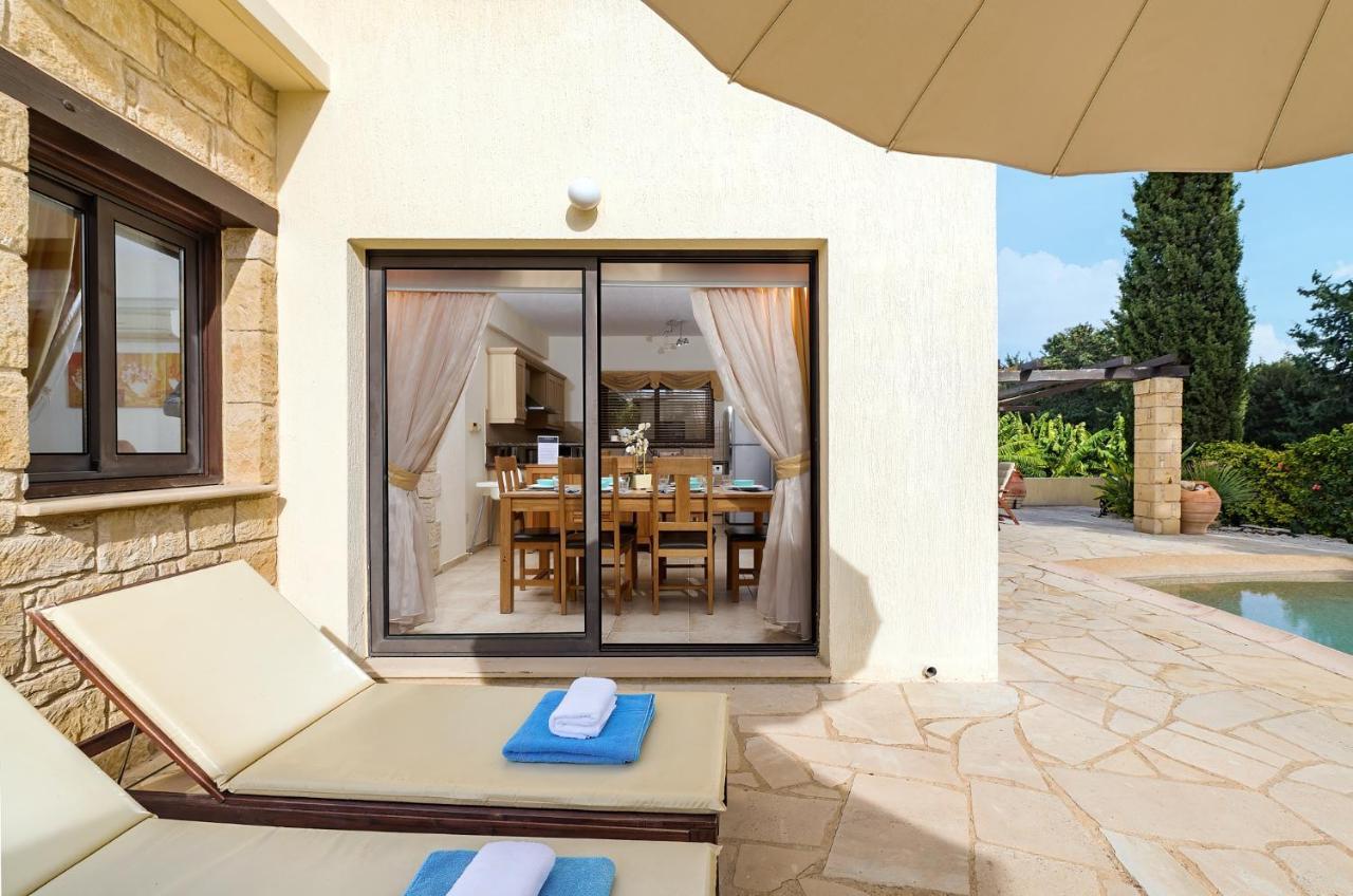 קורל ביי Villa Camelot By Ezoria Villas מראה חיצוני תמונה