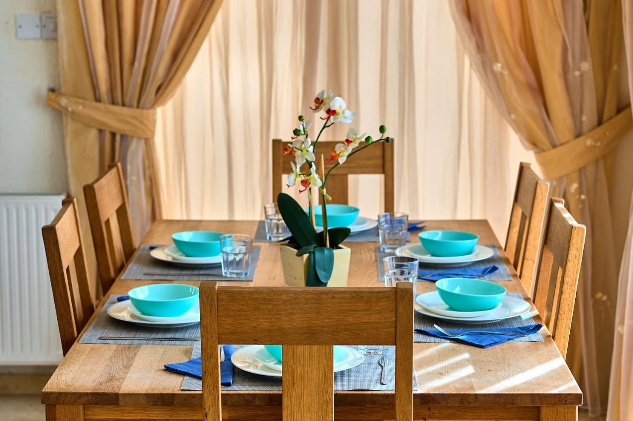 קורל ביי Villa Camelot By Ezoria Villas מראה חיצוני תמונה
