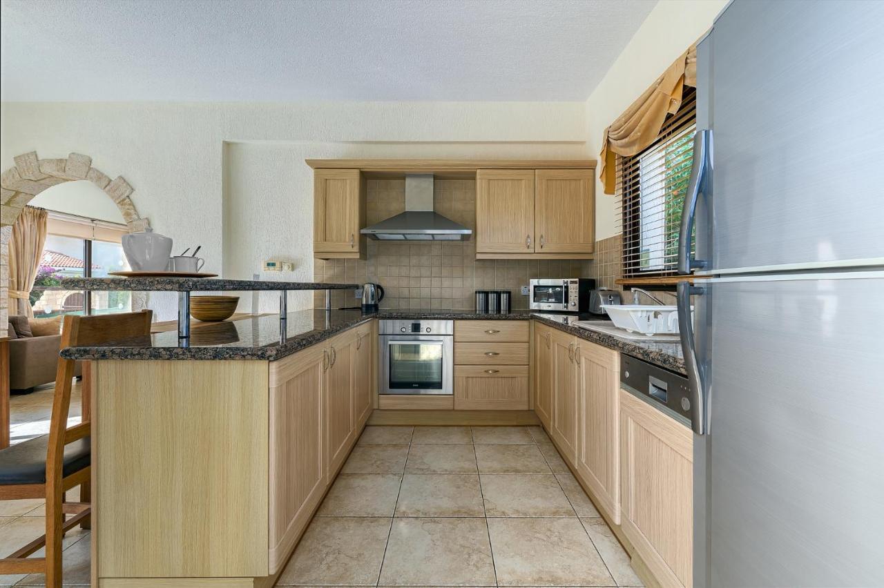 קורל ביי Villa Camelot By Ezoria Villas מראה חיצוני תמונה