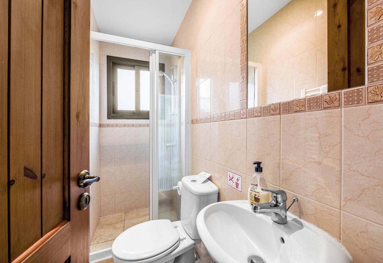 קורל ביי Villa Camelot By Ezoria Villas מראה חיצוני תמונה