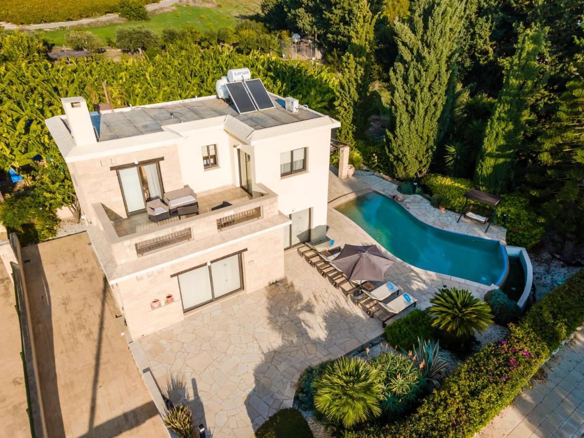 קורל ביי Villa Camelot By Ezoria Villas מראה חיצוני תמונה